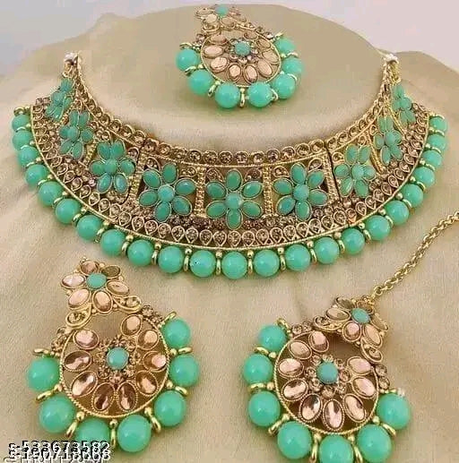 Feminine Beautiful Jewellery Set
