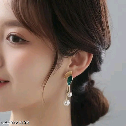 Korean Beautiful Leaf With Pearl Earring