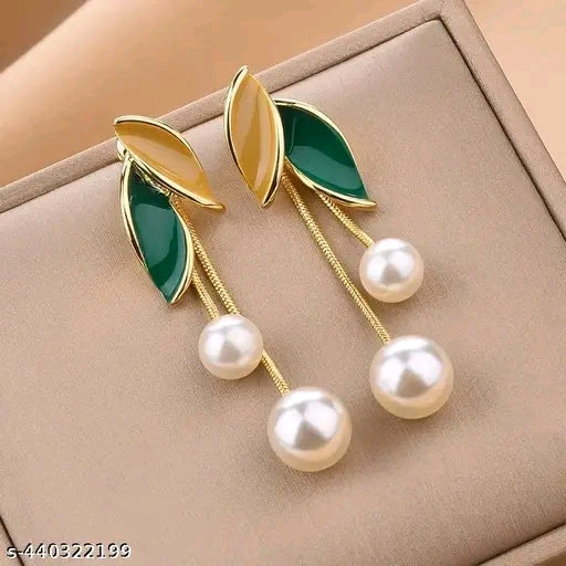 Korean Beautiful Leaf With Pearl Earring
